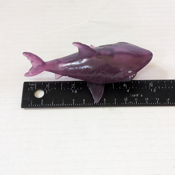 Disney Pirates of the Caribbean 5” Purple Shark Figure (Spin Master) - Picture 7 of 8